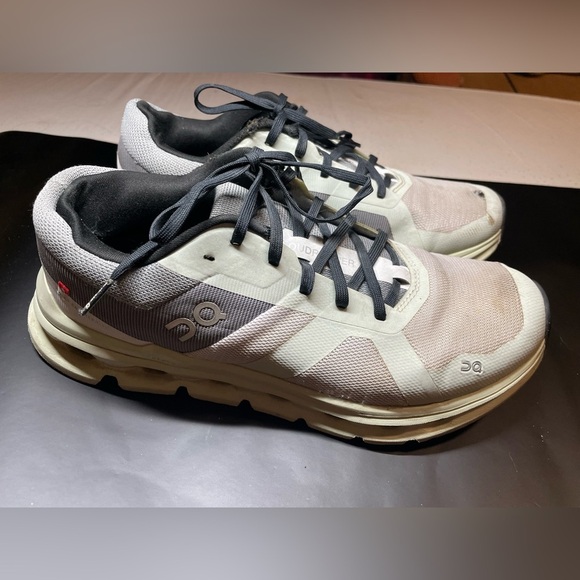 On cloud On Running cloudrunner sneakers women’s 9 size - Picture 1 of 11